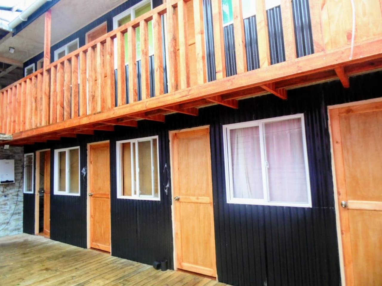 بويرتو مونت Rustik Hostel المظهر الخارجي الصورة